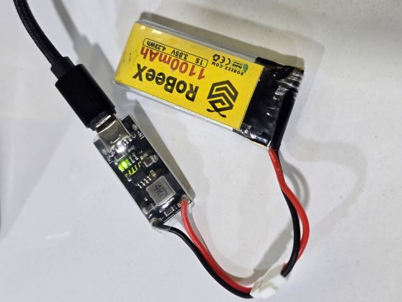 Green light: Battery is Fully charged